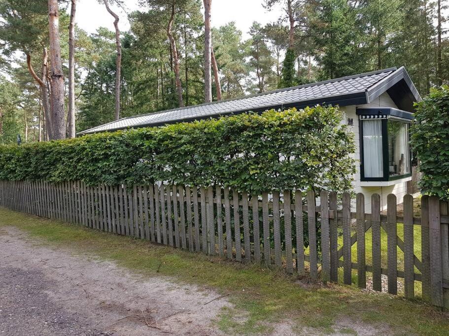 Mooi Chalet Met Grote Tuin Op Een 4 Sterren Park. Doornspijk Buitenkant foto